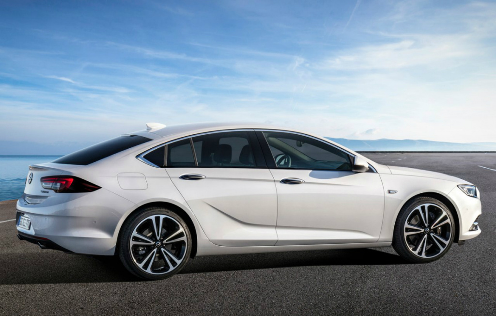 Opel Insignia Grand Sport, imagini si informatii oficiale