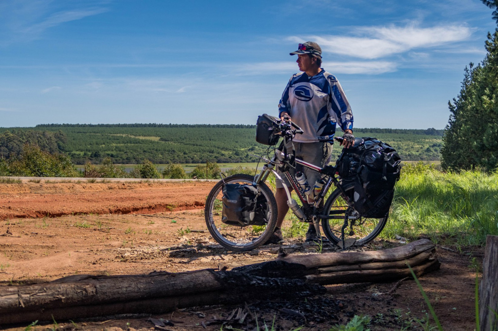 Bucuresteanul care traverseaza Africa pe bicicleta: 