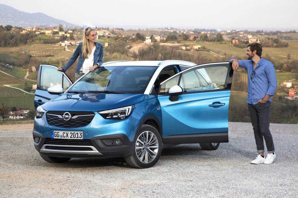 Opel a anuntat preturile SUV-ului de mici dimensiuni Crossland X pentru Romania. Costa de la 12.920 euro cu TVA