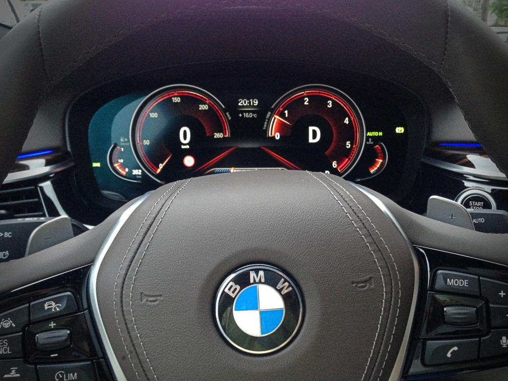 Test cu noul BMW Seria 5 sedan: la doar un pas de condusul autonom