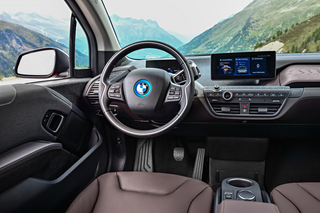 BMW i3 facelift 170 CP si i3s 184 CP sosesc la Salonul Auto de la Frankfurt