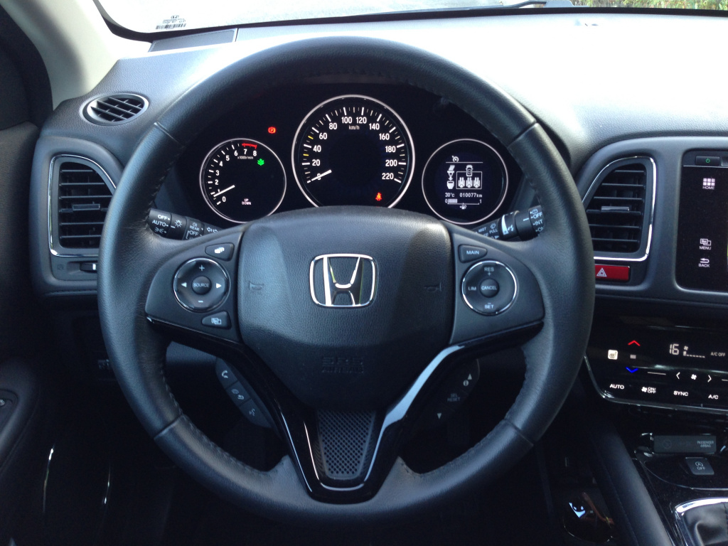 Honda HR-V, un crossover spatios japonez - test drive