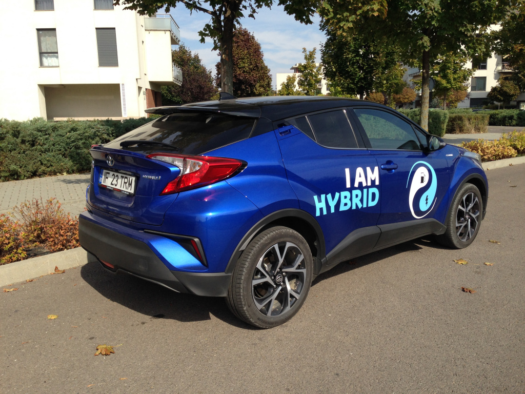 Toyota C-HR hibrid, consum de 6,5 l/100 km in oras cu un motor pe benzina - test drive