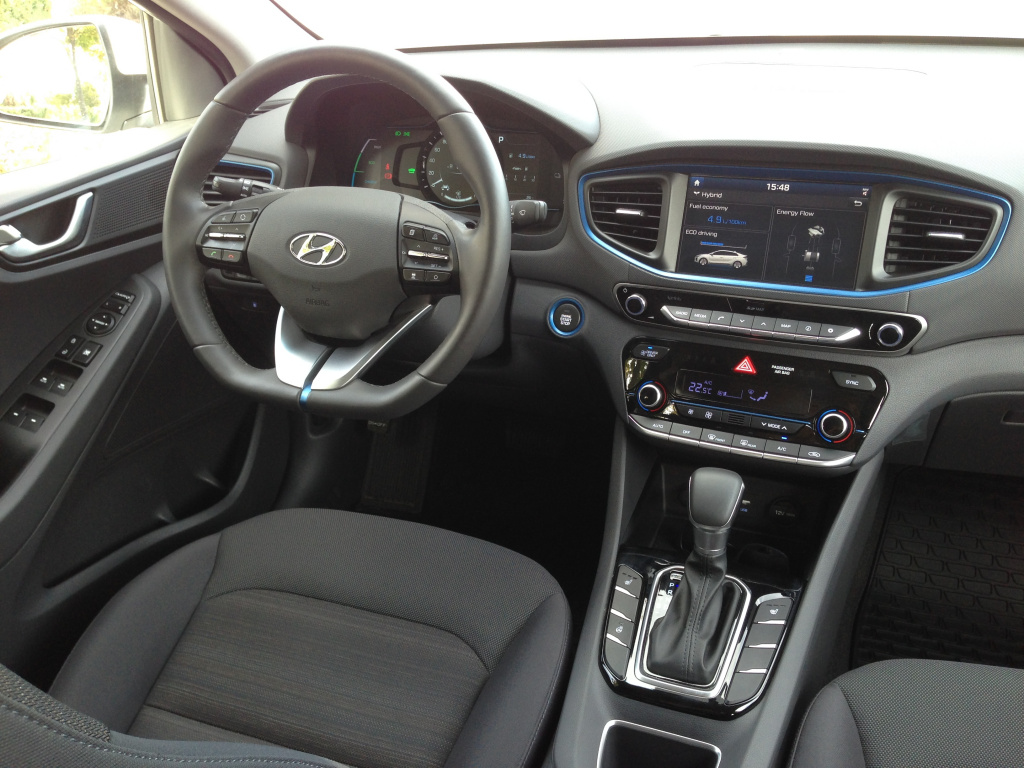 Hyundai Ioniq, hibridul cu puteri de plug-in - test drive