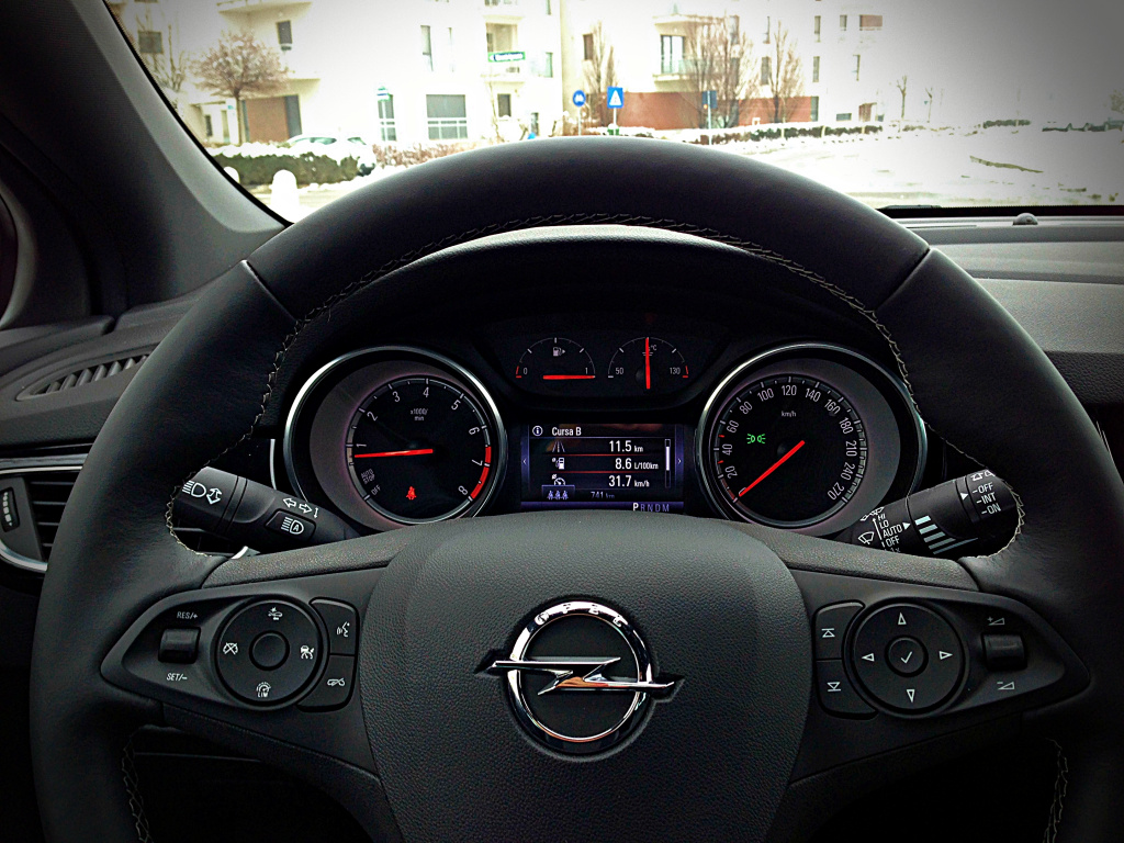 Test drive cu Opel Astra K si cea mai rapida motorizare - 1.6 Turbo 200 CP