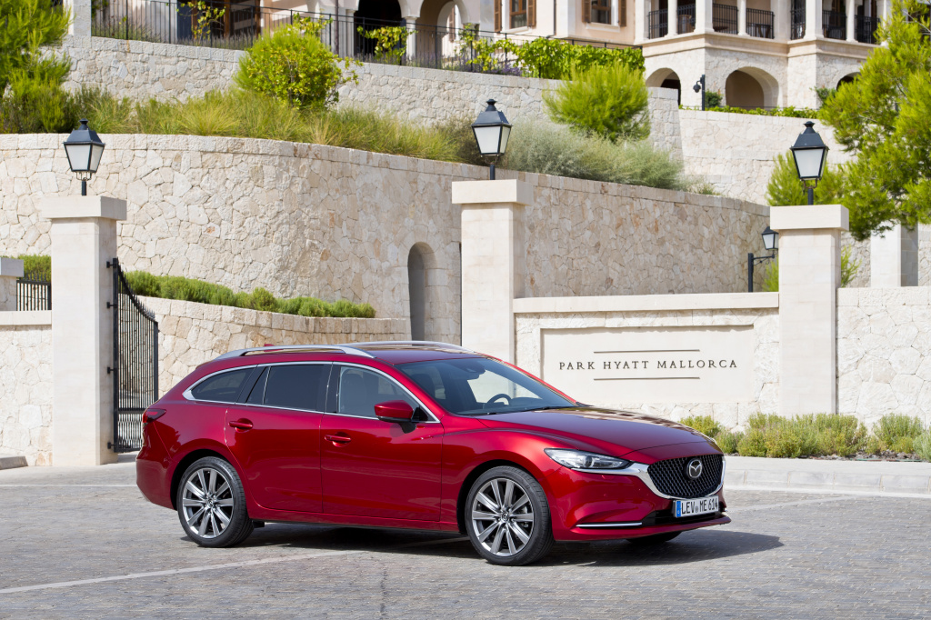 Test drive cu noua Mazda6, un facelift cu un interior complet nou