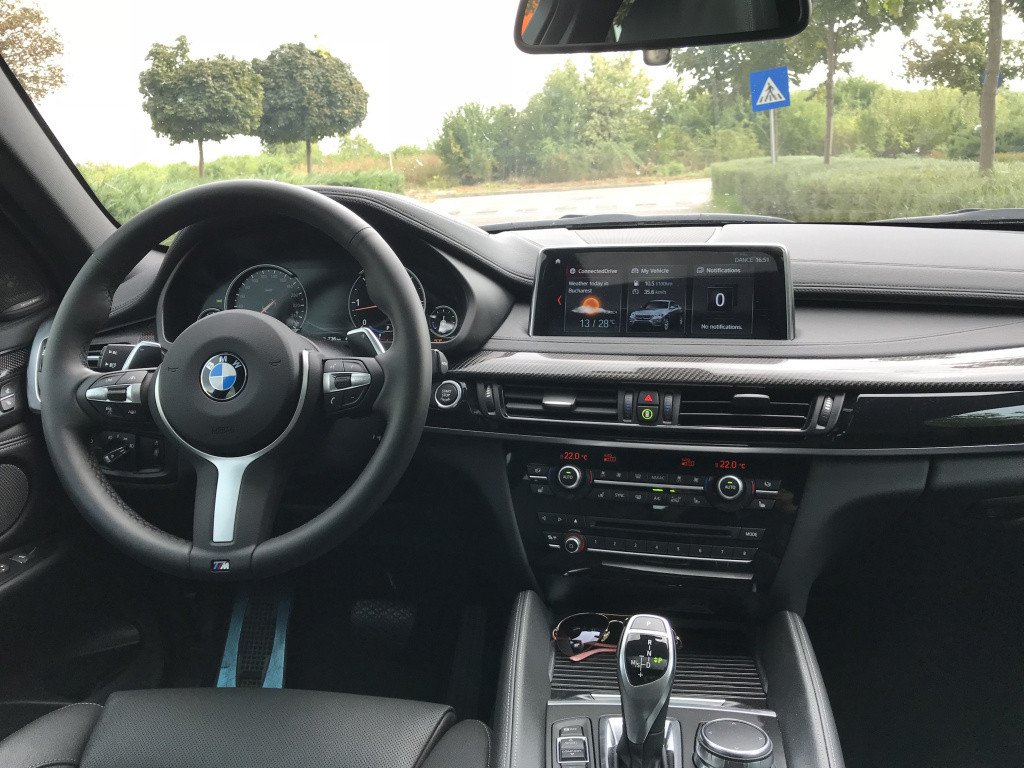 Test drive cu un F16 fabricat de BMW: X6 xDrive30d