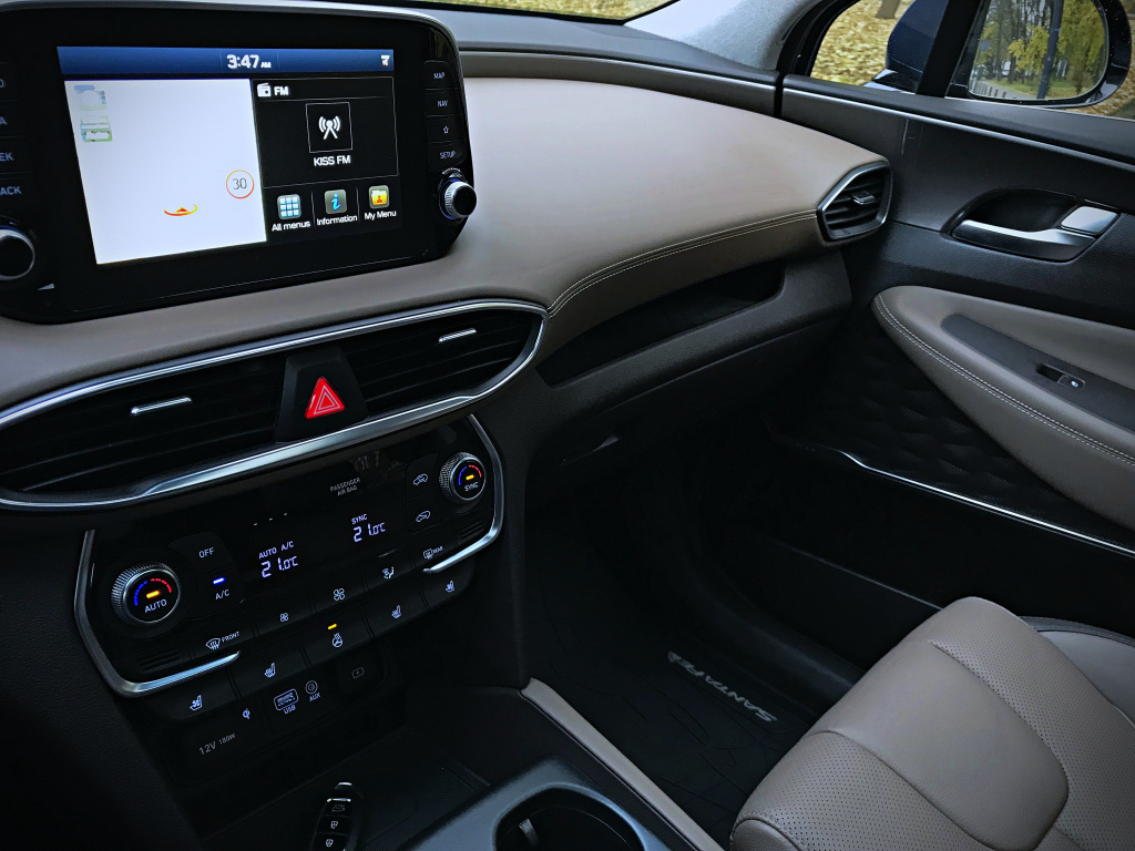 Test drive cu a 4-a generatie Hyundai Santa Fe: un SUV XL cu sisteme moderne de asistenta