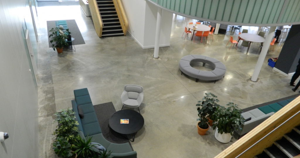 Herman Miller si noul concept de spatii de birouri: Living Office. Cum se lucreaza in fabrica denumita Portal Mill a companiei din Marea Britanie