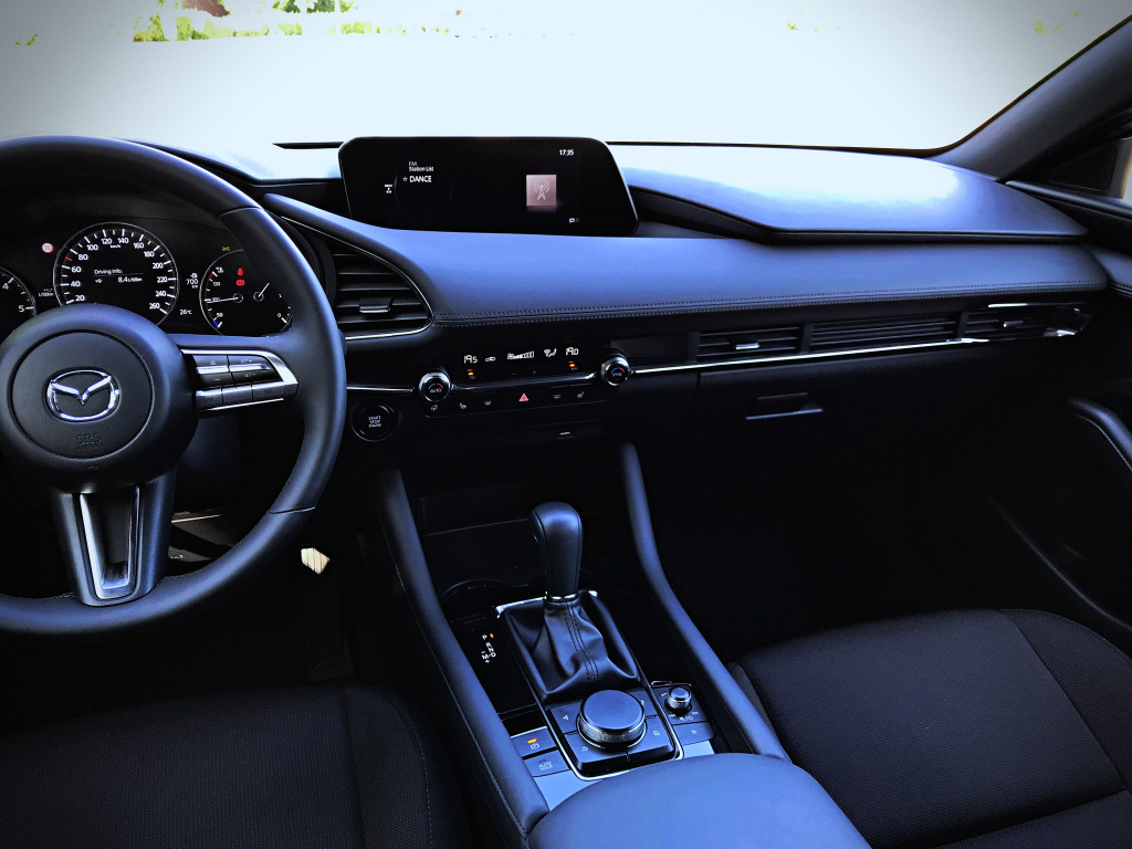 Test drive cu Mazda3 si noul propulsor 1.8 litri Skyactiv-D
