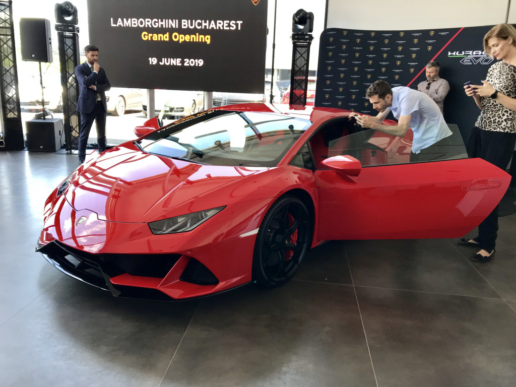 Cum arata noul showroom Lamborghini de la Bucuresti. Investitia depaseste 400.000 euro