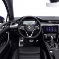 Volkswagen Passat facelift poate fi comandat in Romania. Telefonul mobil, pe post de cheie - Foto 6