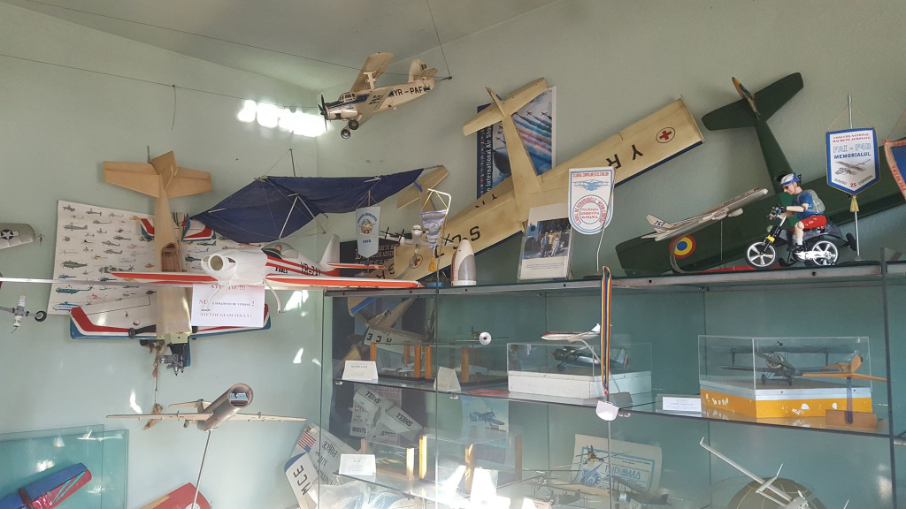 Muzeul aviatic de la Pucioasa, atractia care 