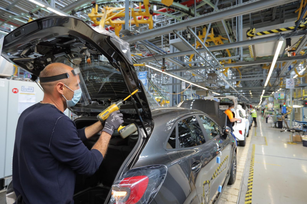 Cum arată activitatea în uzina Ford Craiova în prima zi de repornire a producției de autoturisme