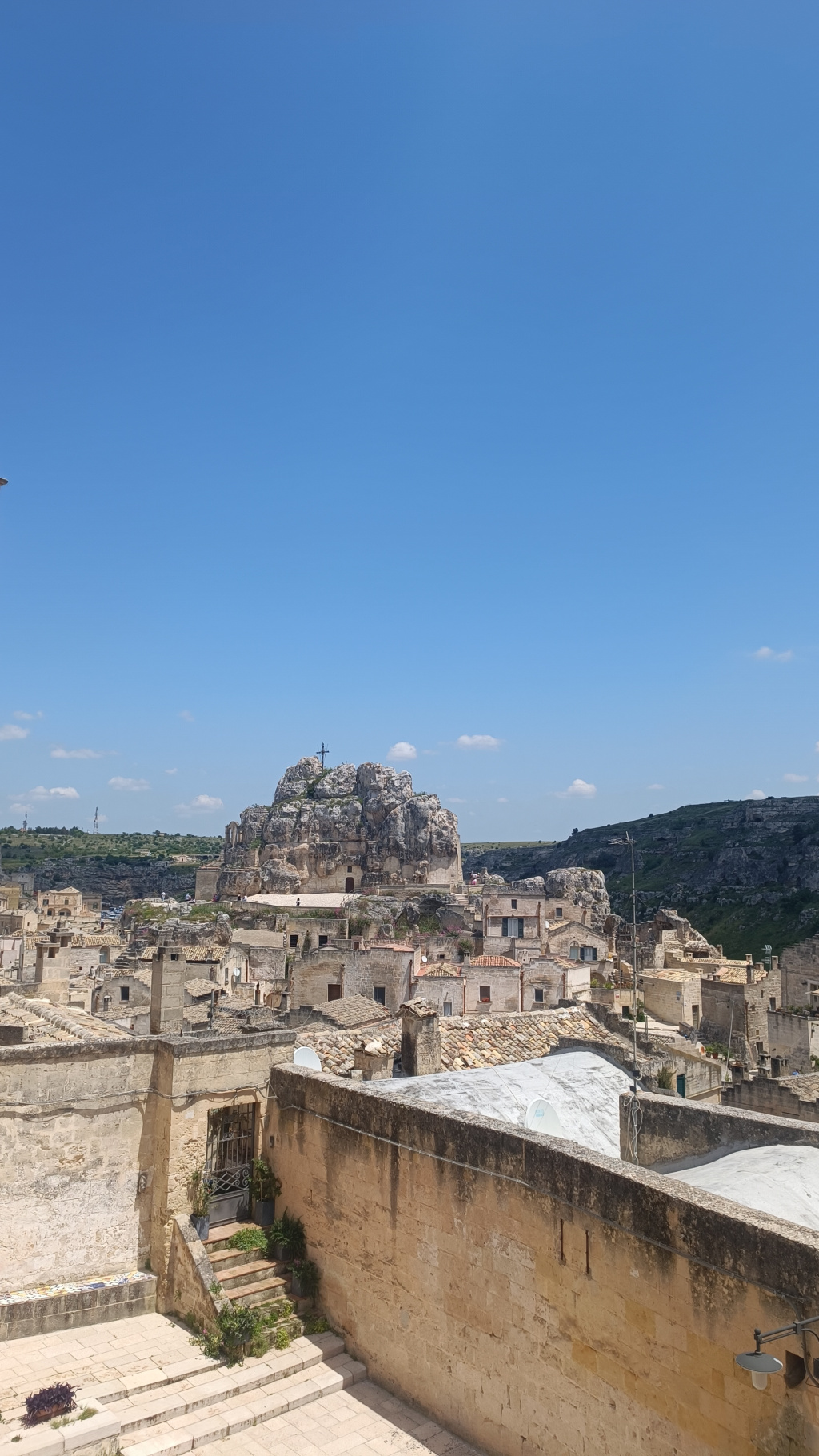 GALERIE FOTO: Matera, orașul de piatră supranumit și Cappadocia Italiei, aflat între două canioane