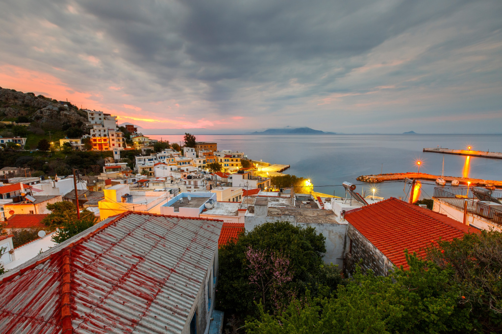 GALERIE FOTO | Locuitorii acestei insule grecești au descoperit secretul unei vieți lungi și fără probleme de sănătate