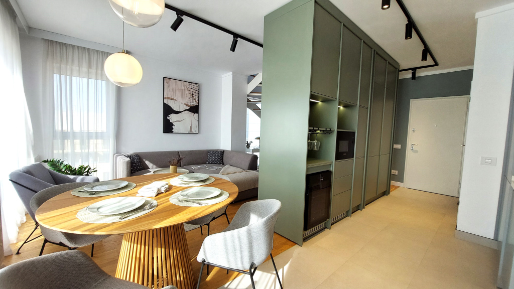 GALERIE FOTO | Cum arată un apartament duplex de 300.000 de euro din nordul Capitalei