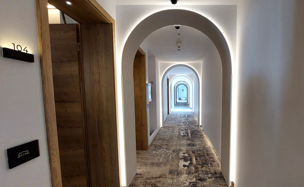 GALERIE FOTO | Cum arată cel mai nou hotel din România, construit pe proprietatea unui fost mare boier