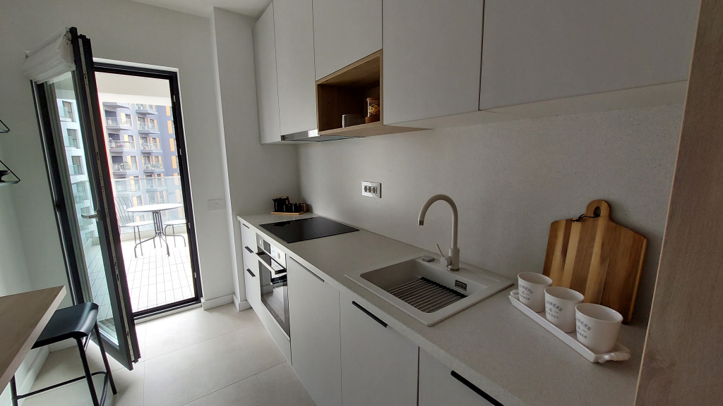 GALERIE FOTO | Cum arată un apartament nou de două camere în nordul scump al Capitalei