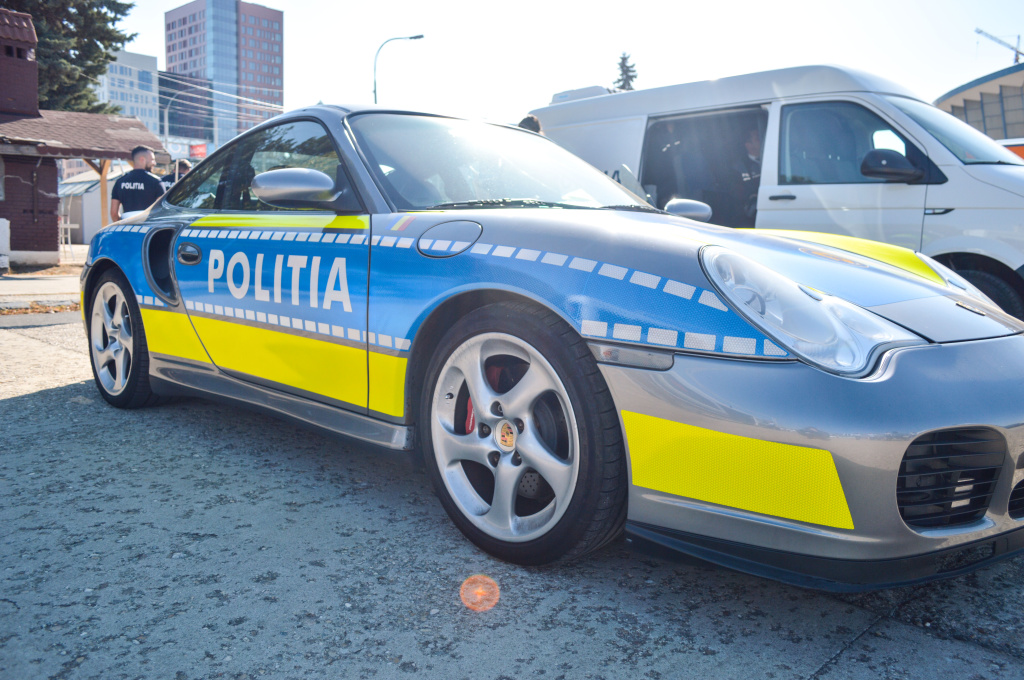GALERIE FOTO | Cum a ajuns Poliția Română să aibă un Porsche 911 cu care a venit la SAB