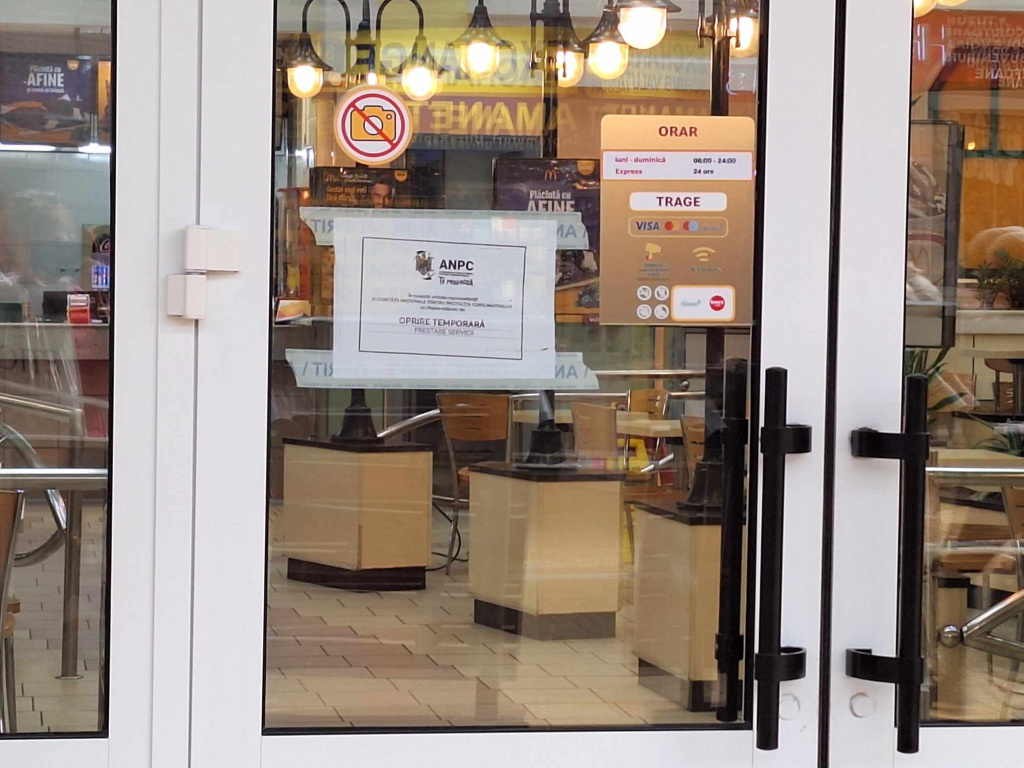 GALERIE FOTO: ANPC a închis restaurantul McDonald's din Gara de Nord, dar și mai multe patiserii