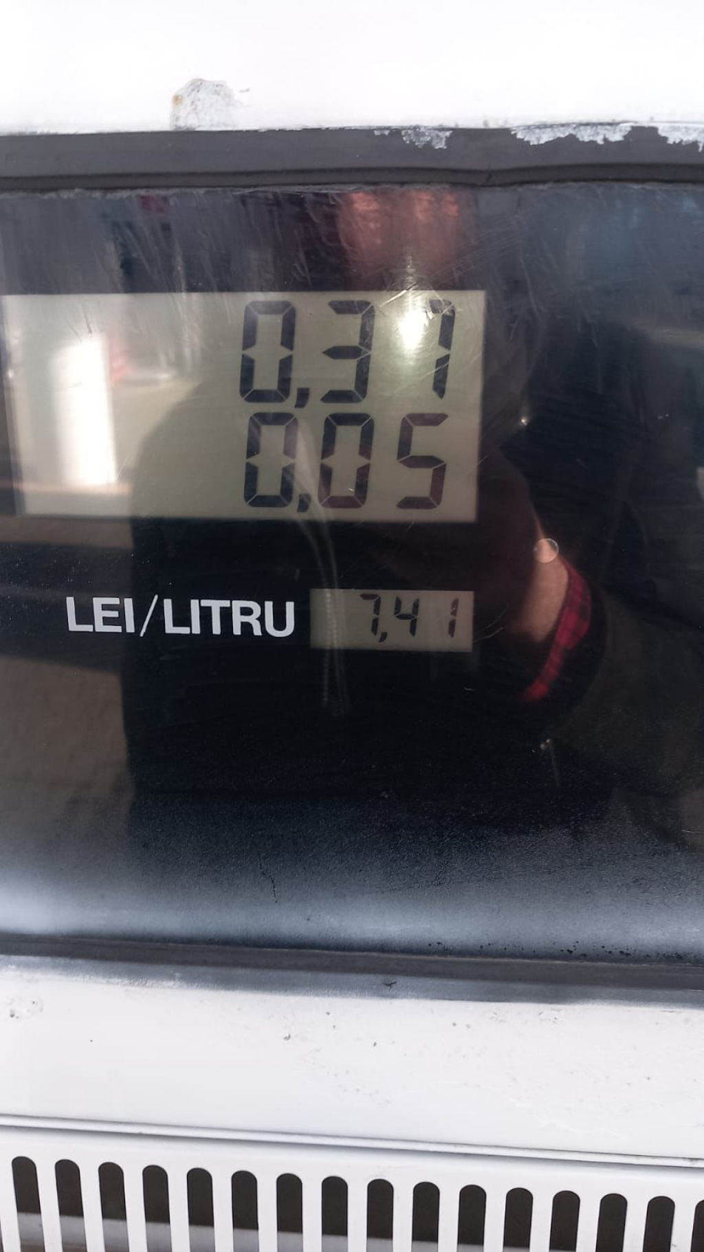 FOTO: O benzinărie de lângă București a fost închisă de ANPC fiindcă fura la pompă