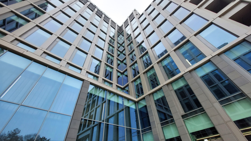 GALERIE FOTO | Cum arată cea mai mare clădire de birouri inaugurată în 2023 în Capitală