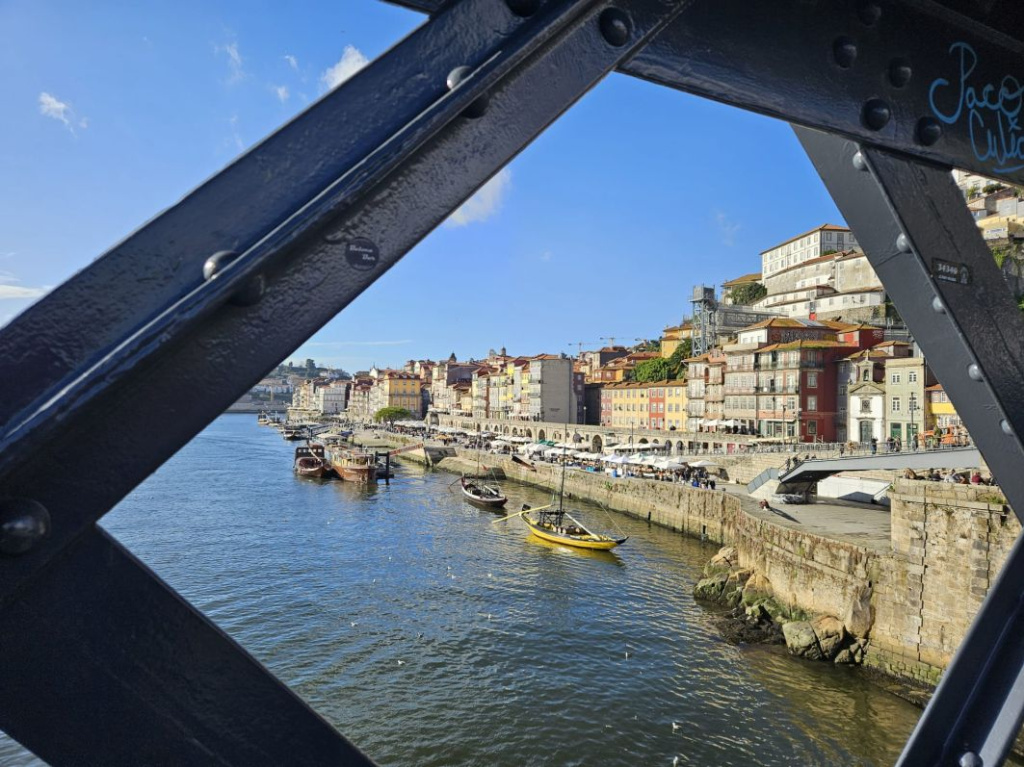 [FOTO] „Acasă” la celebrul vin de Porto: Ce poți face în al doilea cel mai mare oraș al Portugaliei