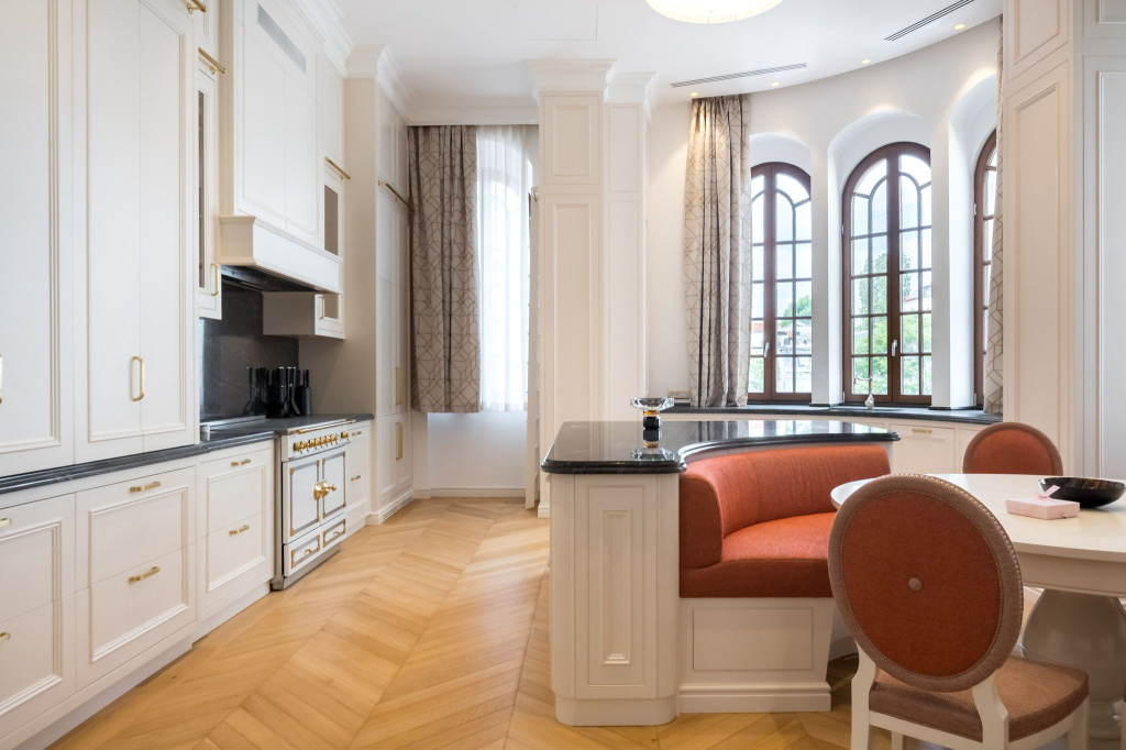 GALERIE FOTO | Cum arată un apartament de 2,5 milioane de euro din centrul Capitalei
