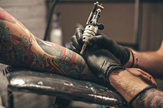 Afacere din arta: Salon de tatuaje
