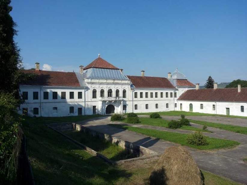 Castelul Wesslenyi din Jibou, cel mai mare ansamblu baroc din Transilvania, la vanzare cu 1,5 mil. euro