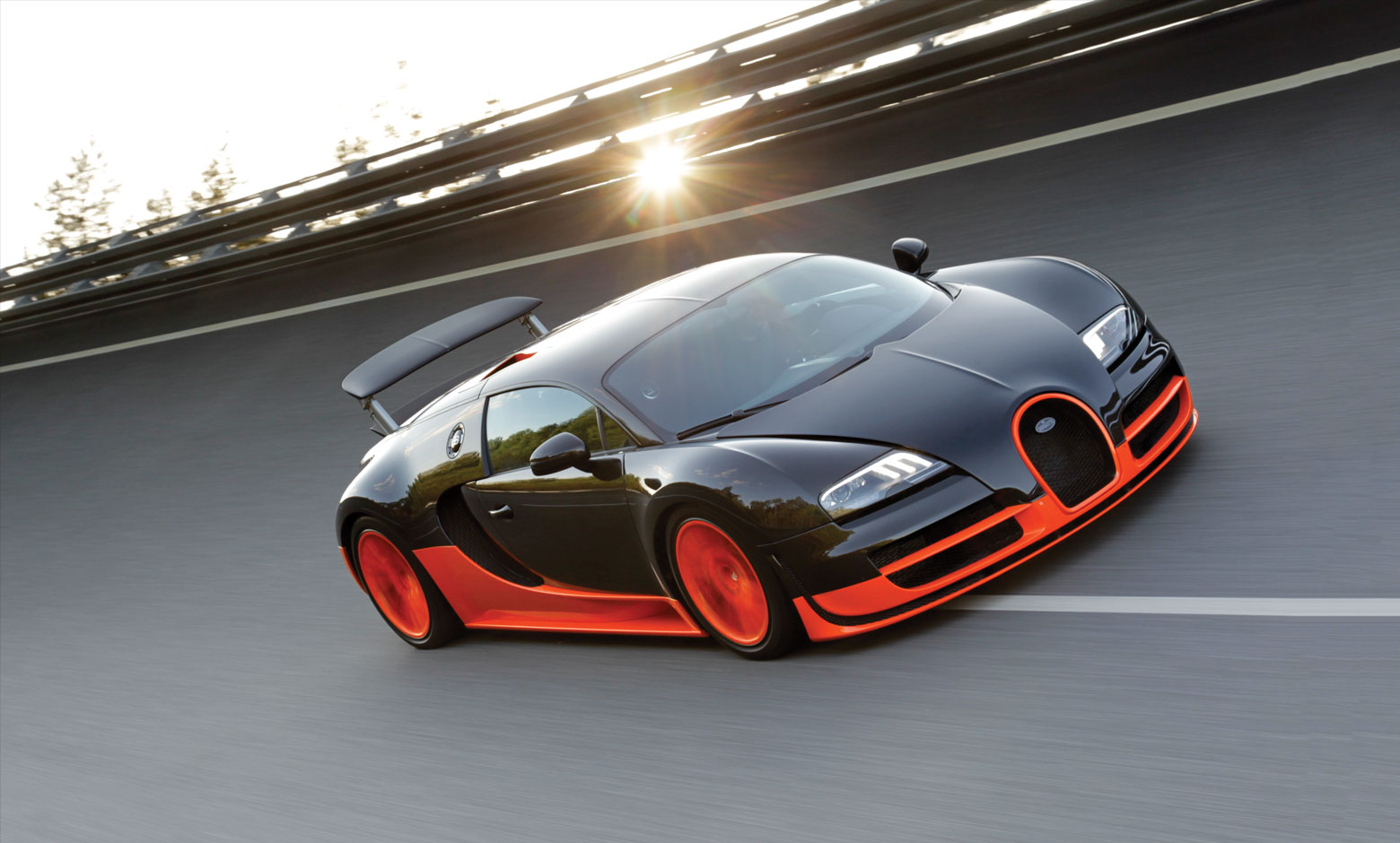 Loc 3: Bugatti Veyron Super Sport - 434 km/h