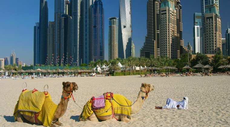 Dubai: plaja si safari in desert