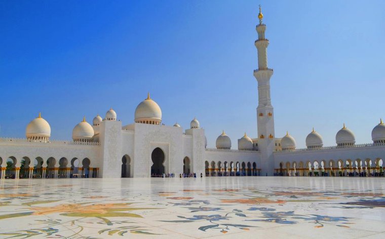 Locuri de vizitat: Marea Moschee Sheikh Zayed