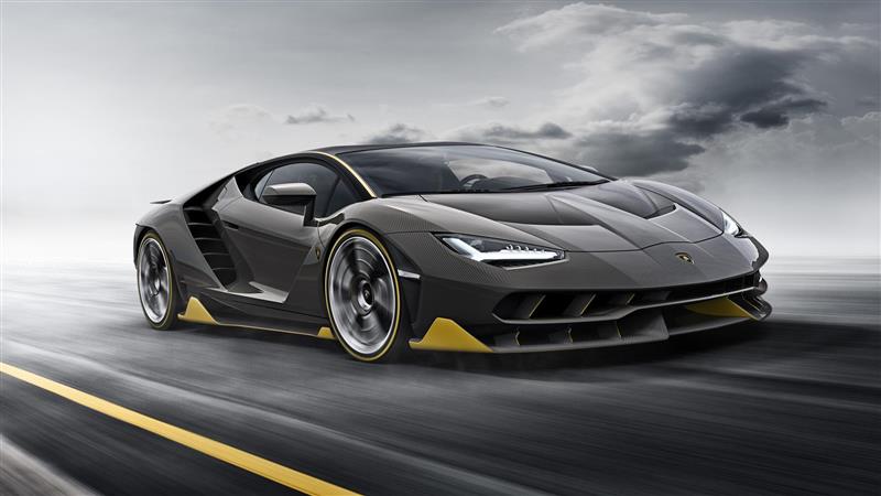 10. Lamborghini Centenario - 1.900.000 dolari