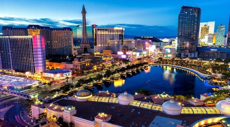 6. Las Vegas, Nevada - August, cea mai ieftina luna de vizitat