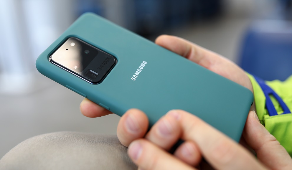 #3 - Samsung Galaxy S20 Plus - Cel mai bun telefon 5G pentru fanii Android