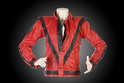 2. Jacheta „Thriller” purtată de Michael Jackson