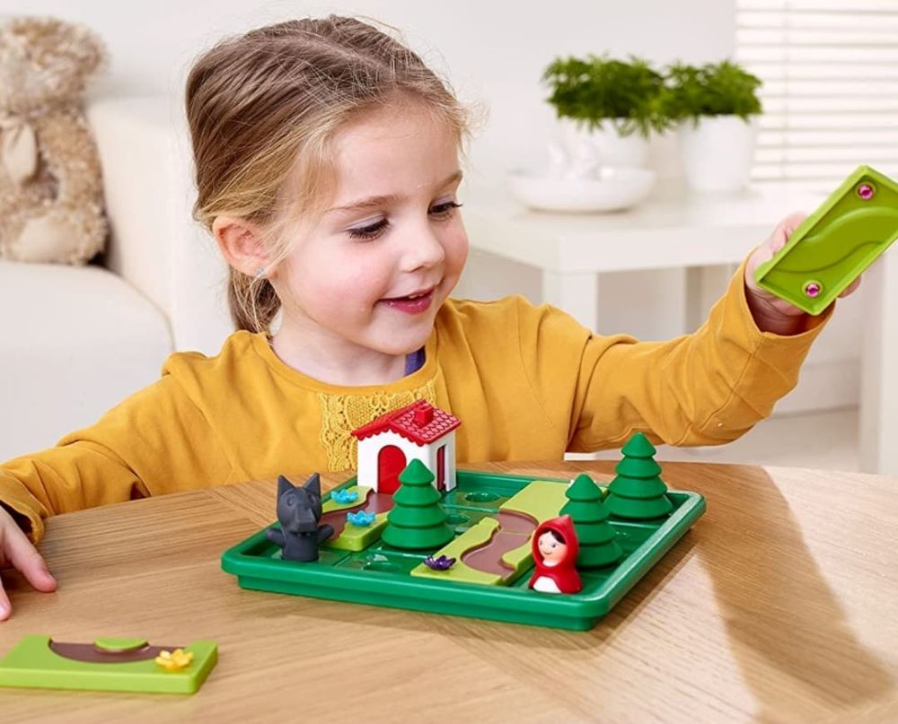 „De-a joaca”, un magazin online de jucării educaționale pentru copii