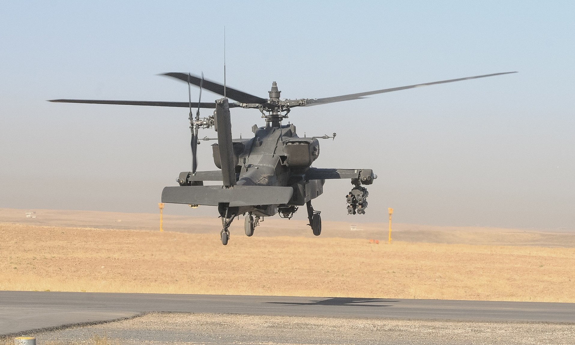 Cel mai bun elicopter de atac al NATO: AH-64E Apache