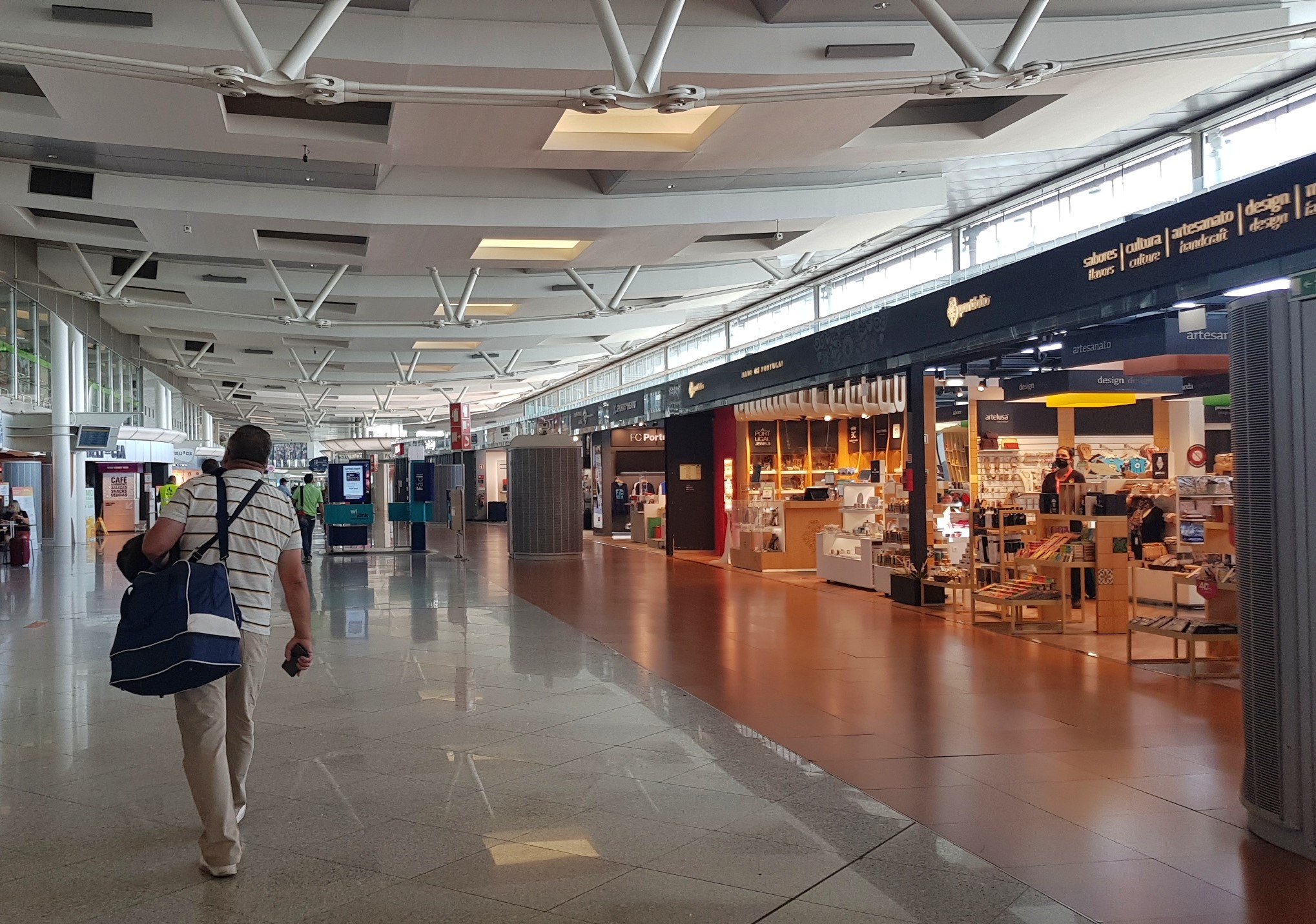 Aeroportul Porto - Portugalia