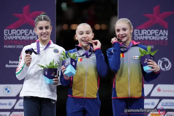 Amalia Puflea și Sabrina Maneca Voinea - aur la Campionatele Europene de Gimnastică