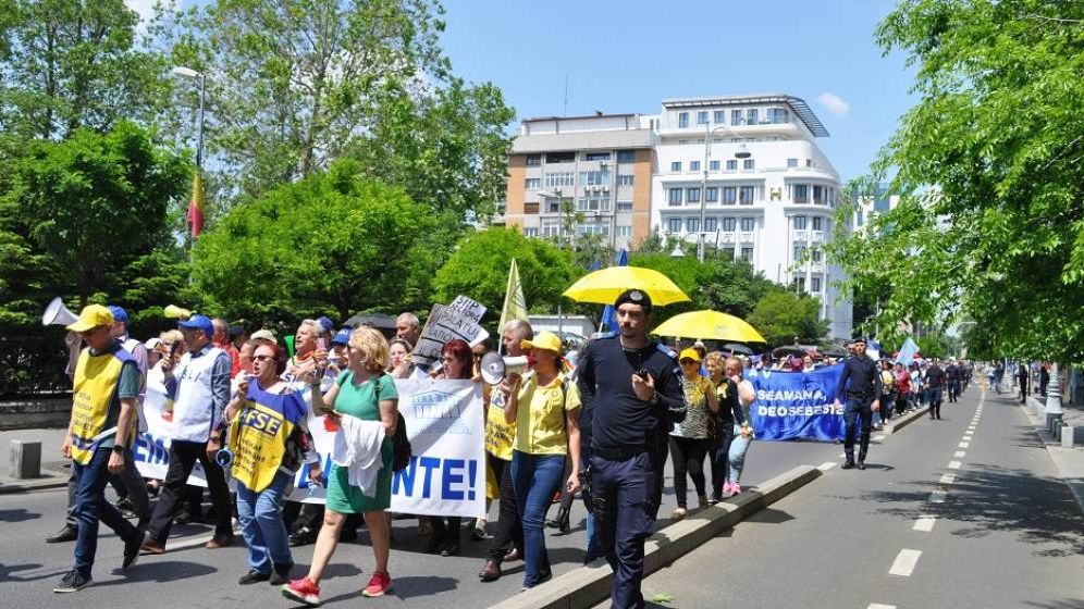 Protest la Cotroceni: sindicaliștii vor tăieri la subvenții și fără privilegii pentru partide și parlamentari