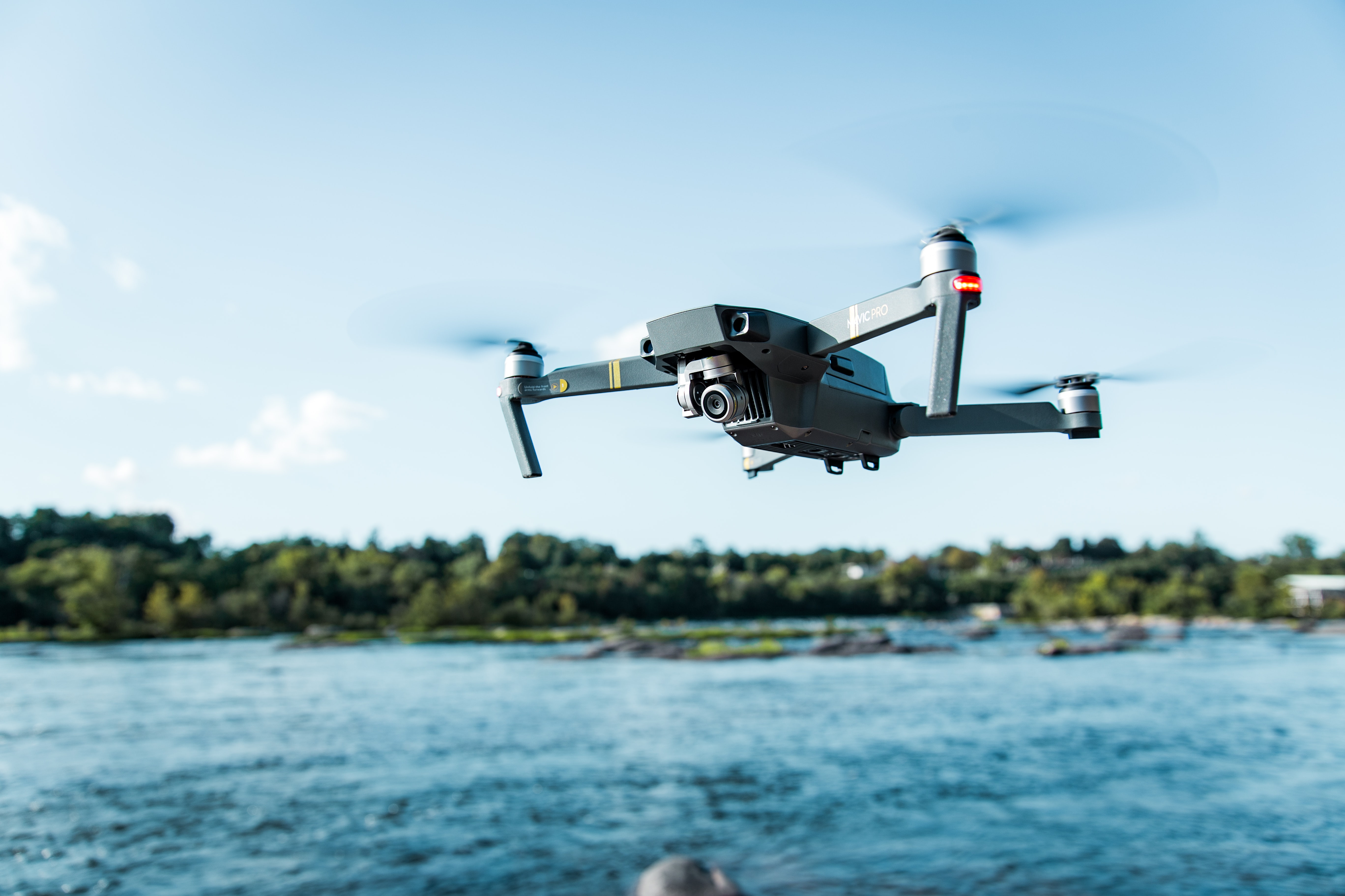 Alertă pe litoral: fragment de posibilă dronă, recuperat din Marea Neagră. Ce spune Ministerul Apărării Naționale