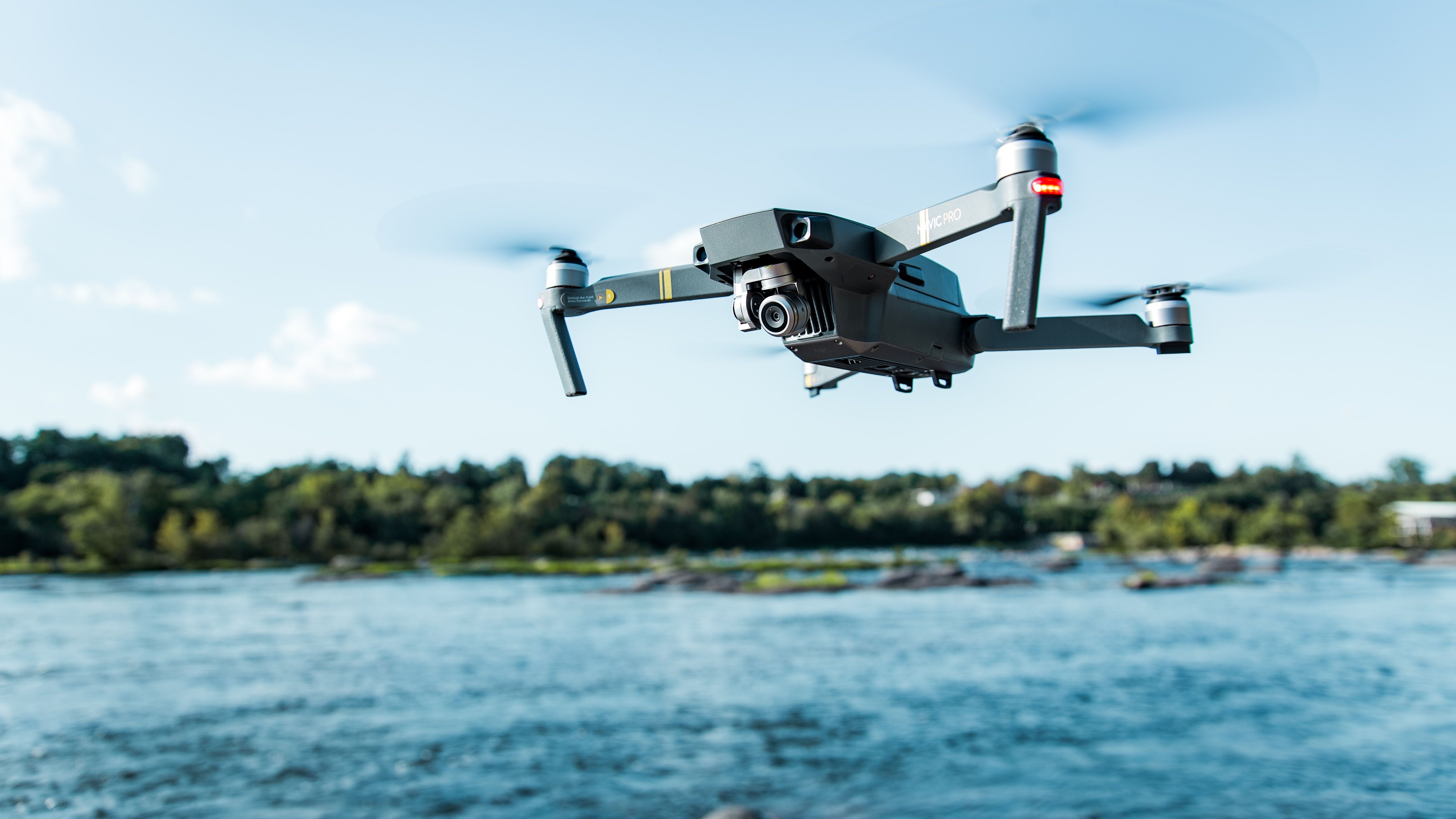 Alertă pe litoral: fragment de posibilă dronă, recuperat din Marea Neagră. Ce spune Ministerul Apărării Naționale