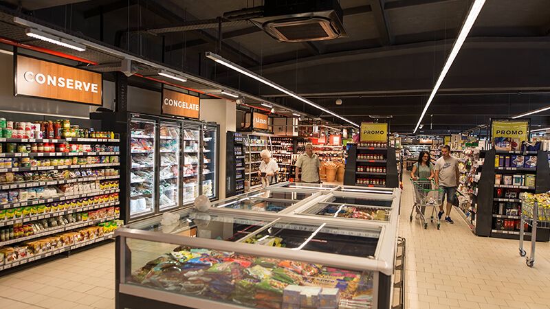 Surpriză în retail: Annabella, lanț românesc de supermarketuri, cumpără 87 magazine Mega Image și Profi