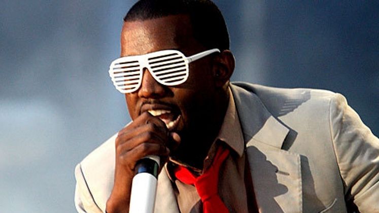 Kanye West a dat in judecata o companie de asigurari si cere plata unor daune de 10 mil. dolari