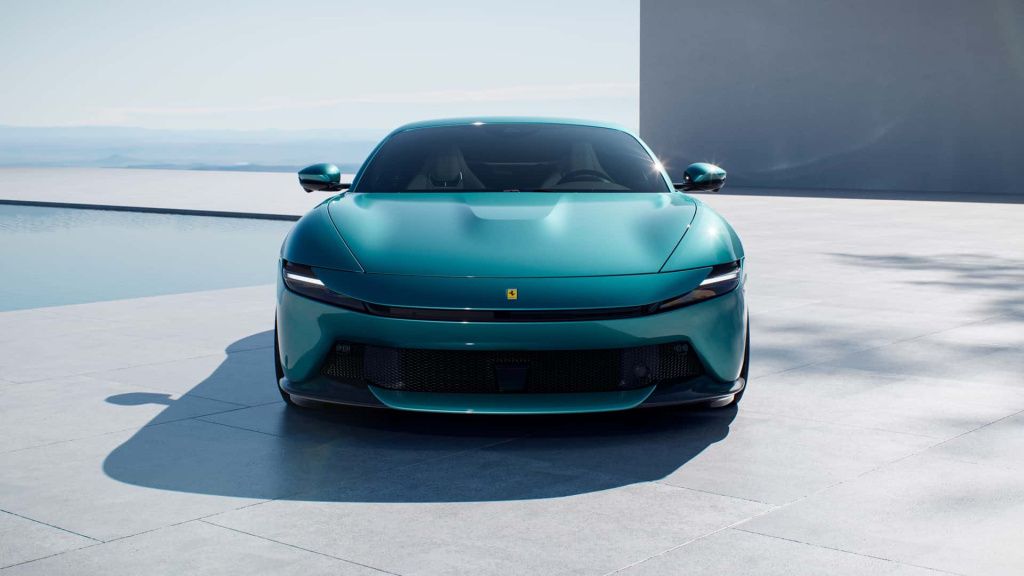 FOTO | Ferrari și-a prezentat noul model de buget. Are 4 locuri și un motor V8 - Imagine 4