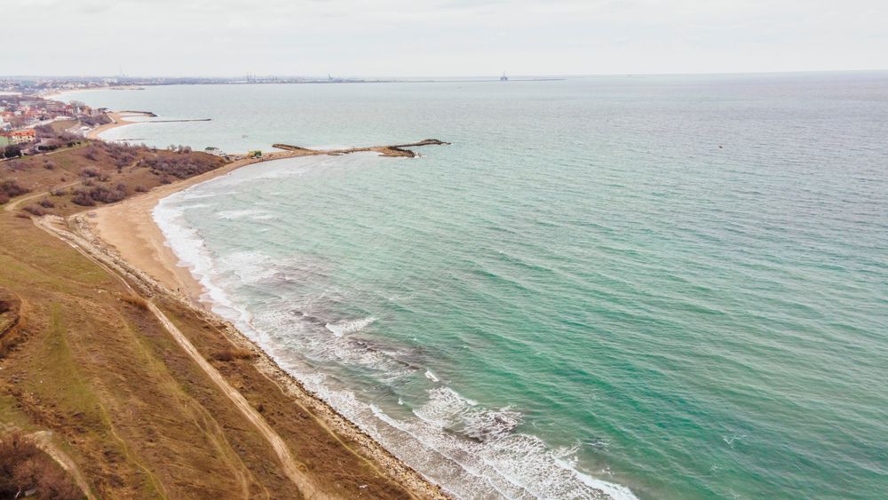Plaja Eforie Sud va fi lărgită până la iarnă. Cât costă lucrările și ce așteptări are Ministrul Mediului