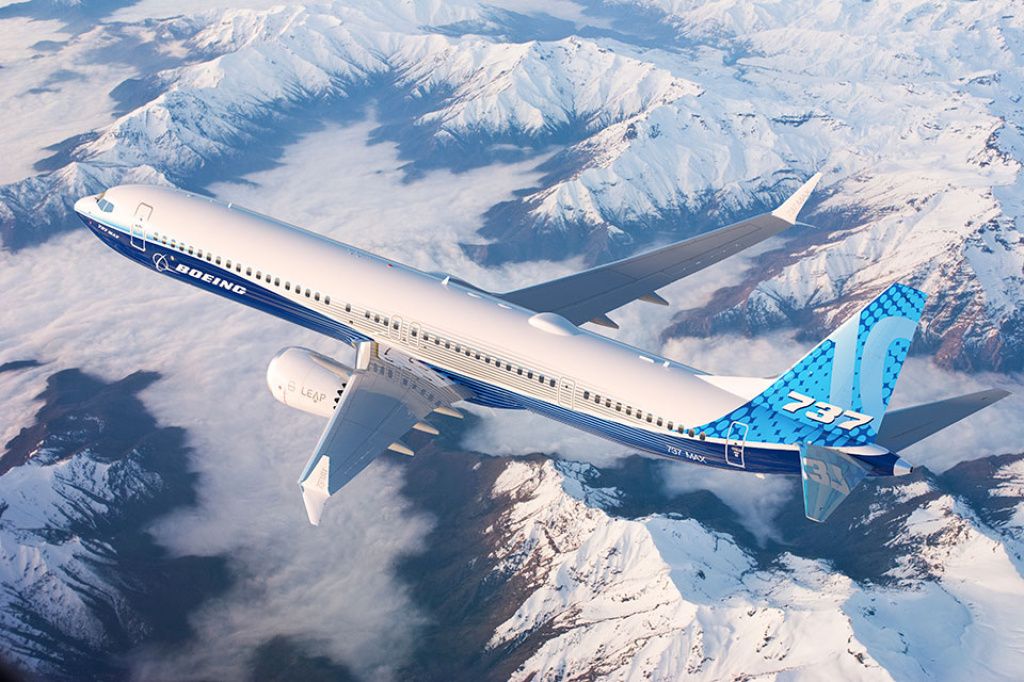 "Modernizarea" TAROM: Compania aeriană de stat cumpără în leasing două aeronave Boeing 737 MAX - Imagine 6